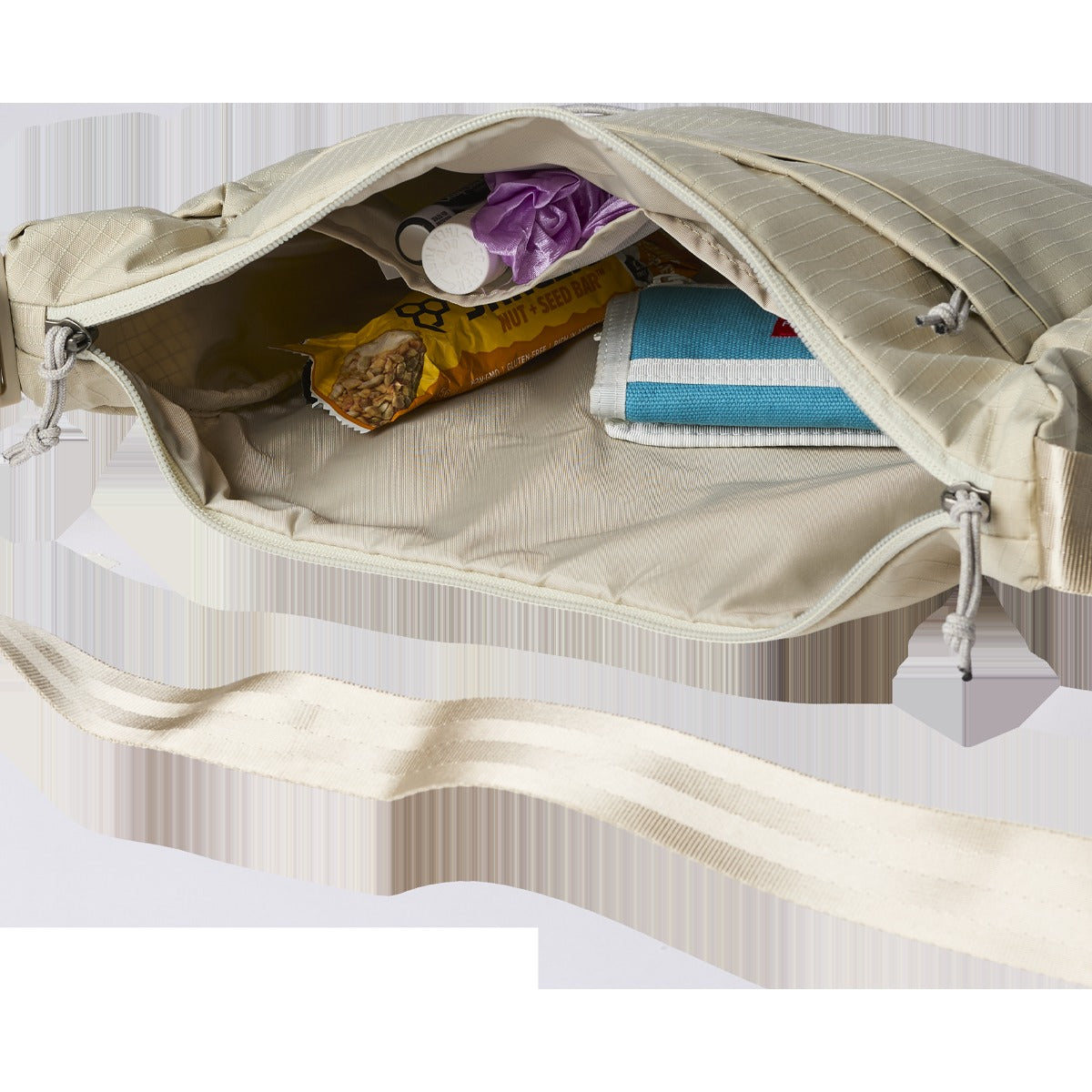 Viaje 9L Shoulder Bag
