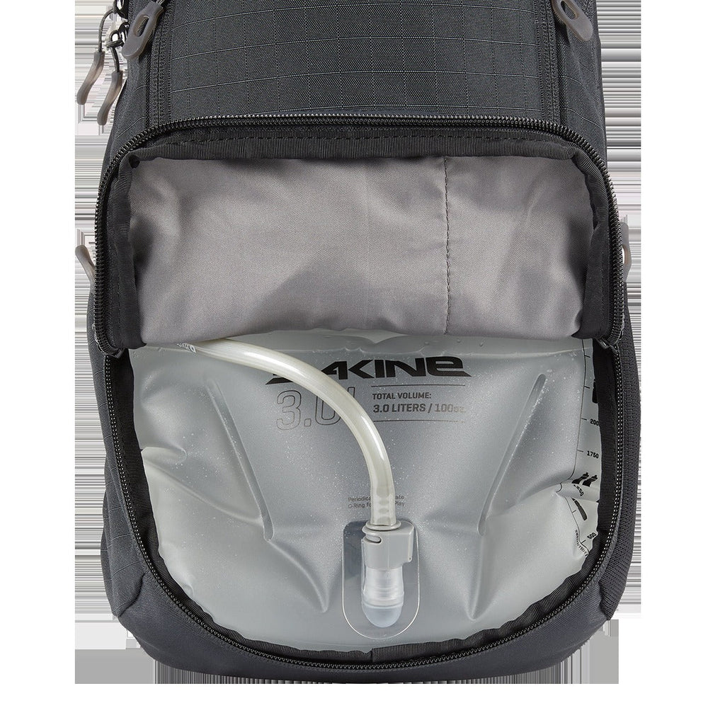 Syncline 12L
