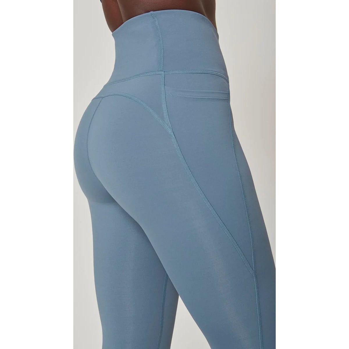 Women's Vital High-Waisted Pocket Capri 22"
