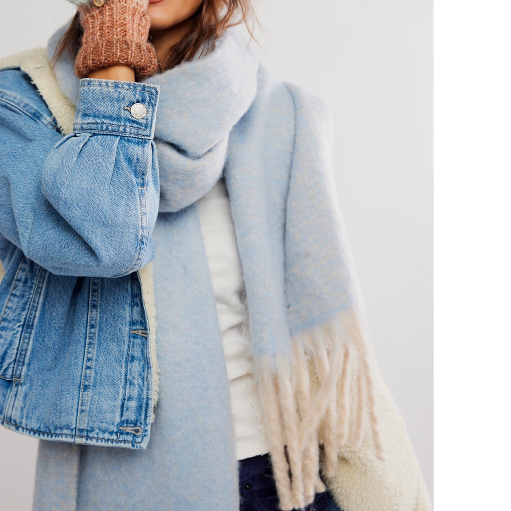 Women's Winter Chill Blanket Scarf