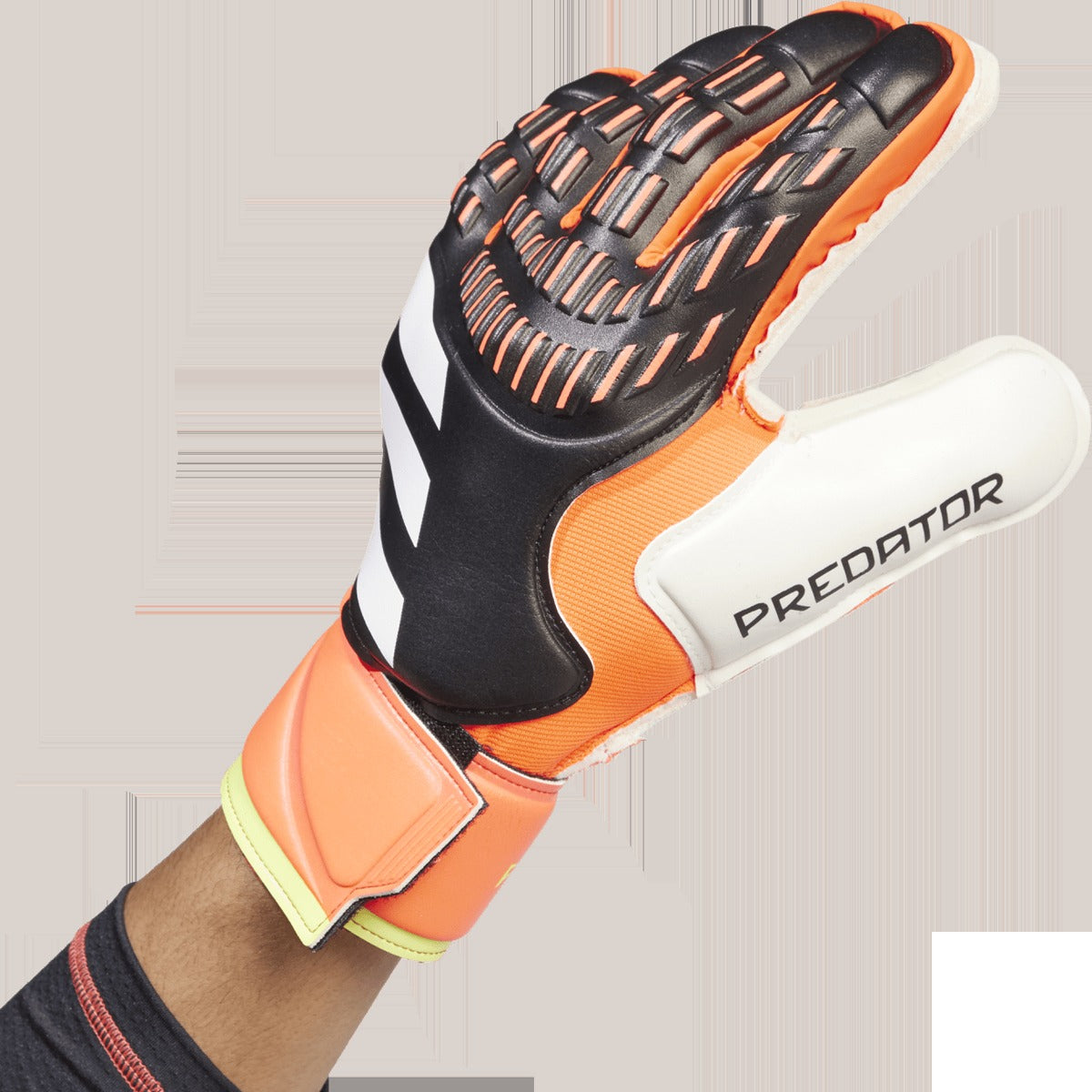 Predator Match Fingersave Glove