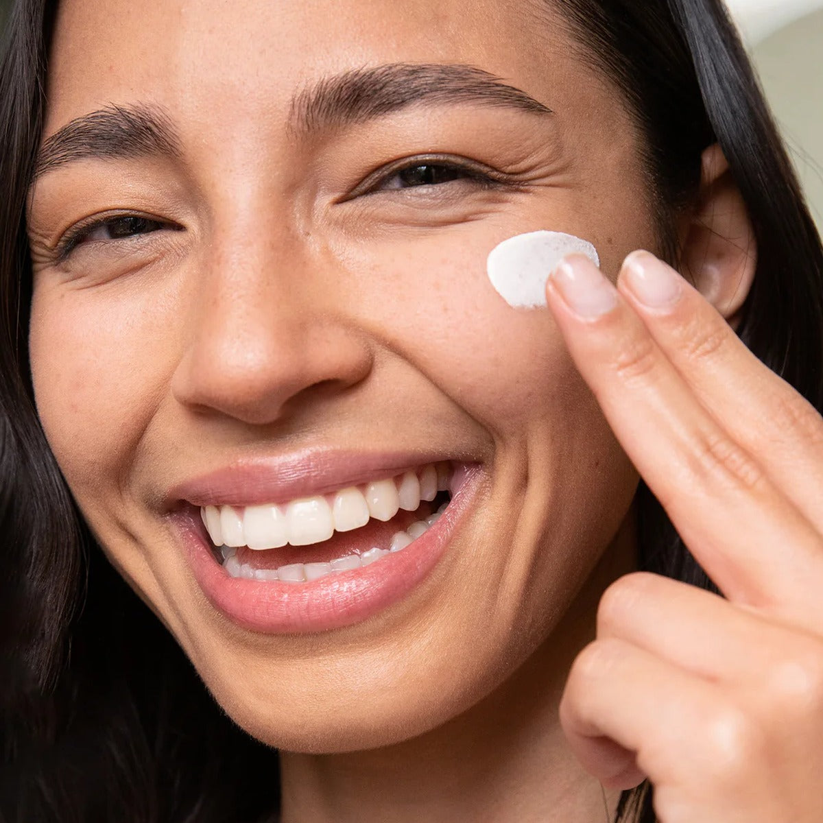 Dew Good Illuminating Serum SPF30