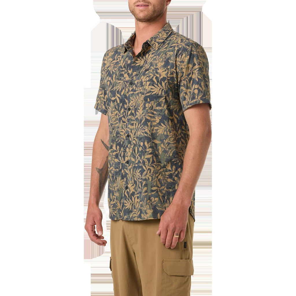Men's TRVLR Perforated Printed Standard Short Sleeve