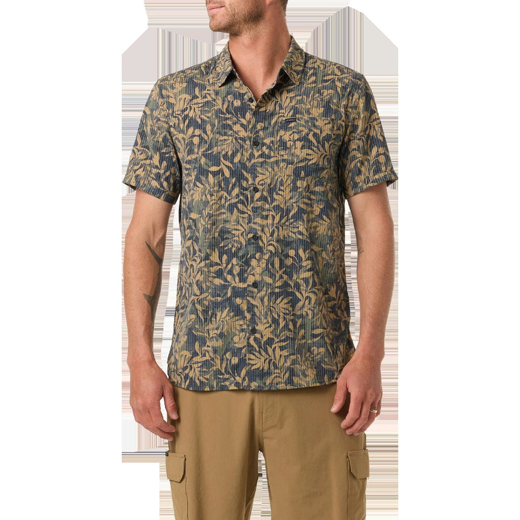 Men's TRVLR Perforated Printed Standard Short Sleeve