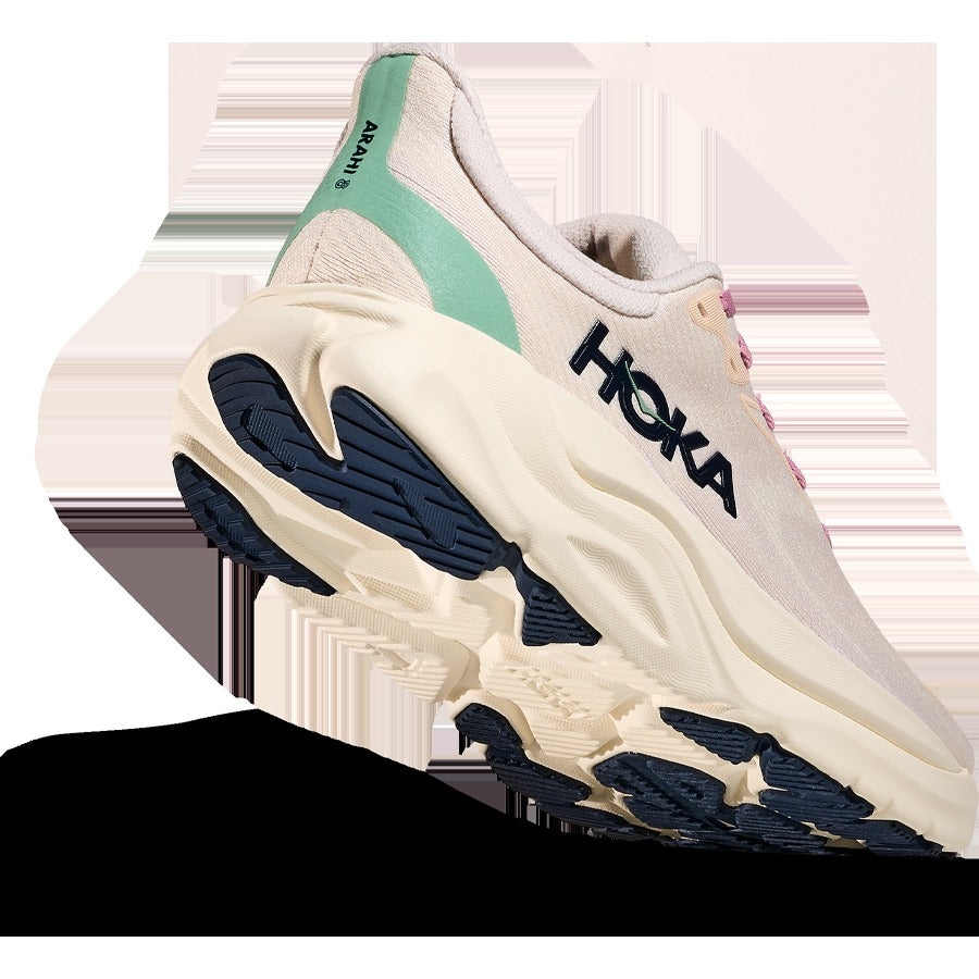 Women's Arahi 8