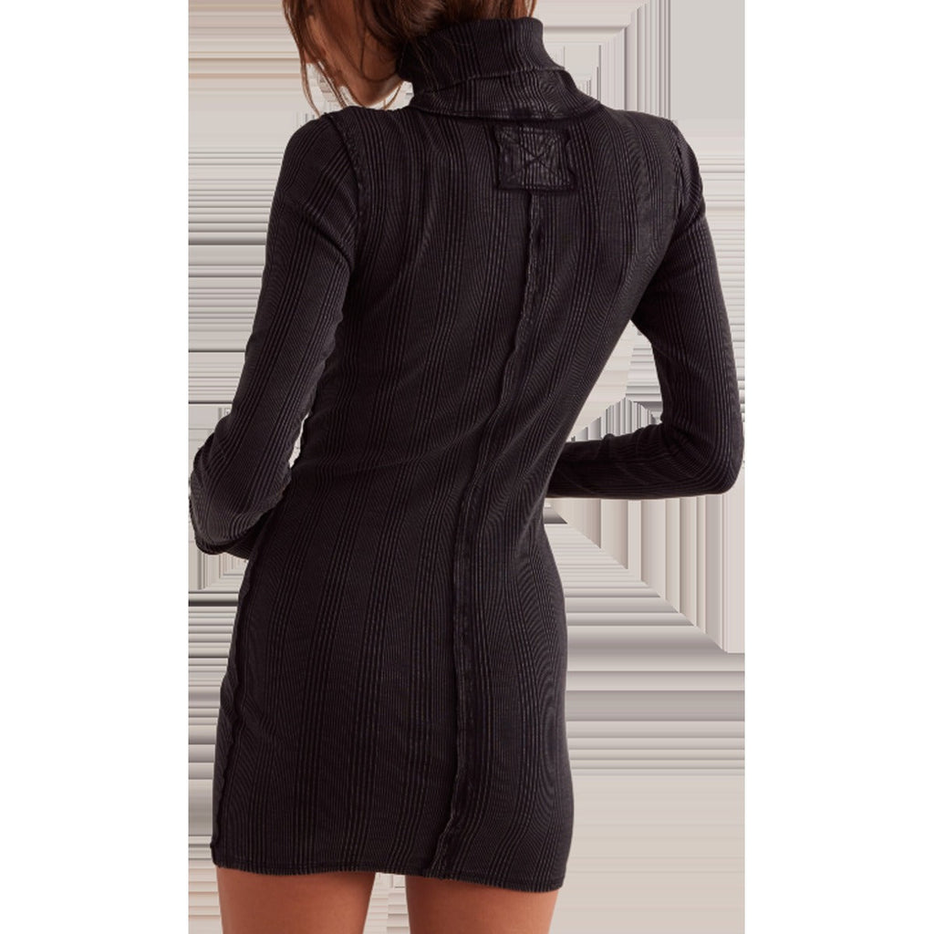 Women's Brynn Turtleneck