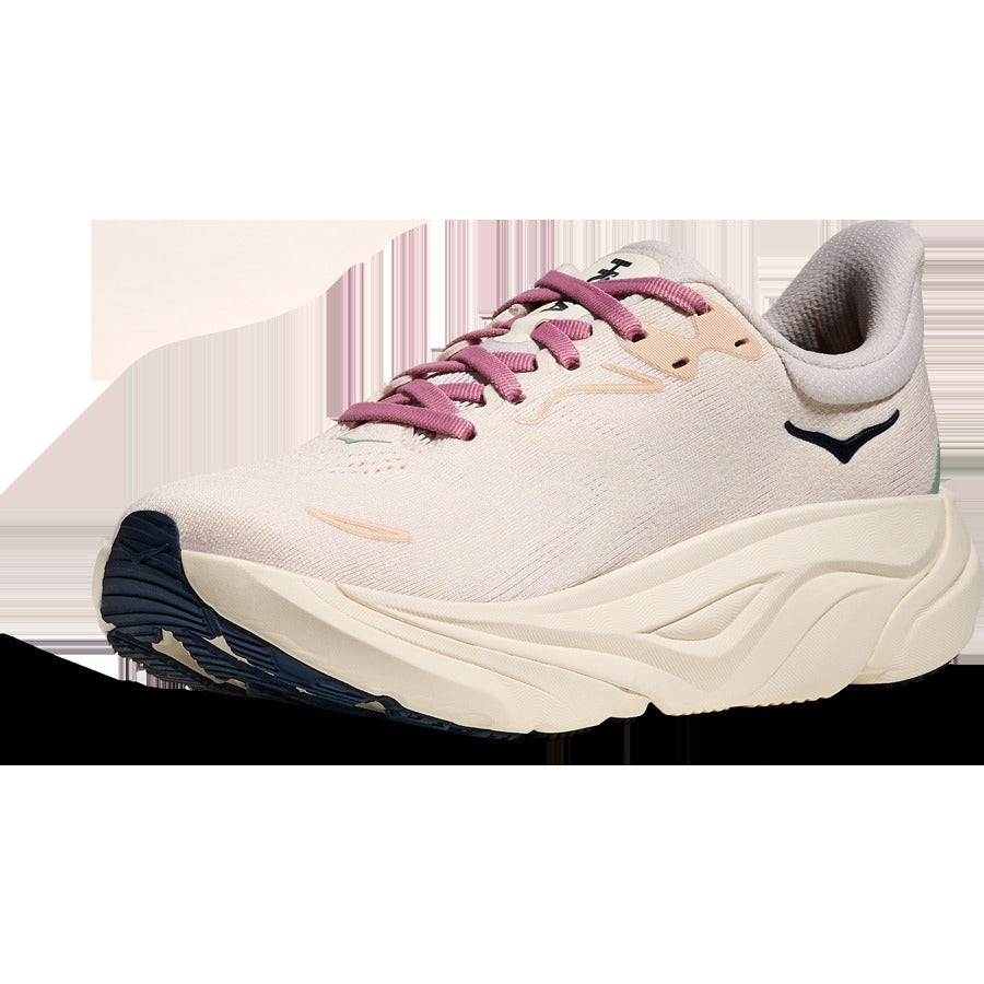 Women's Arahi 8