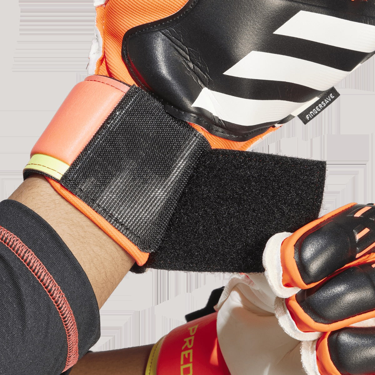 Predator Match Fingersave Glove