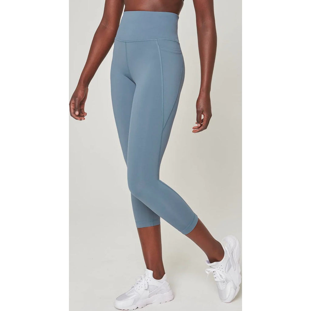 Women's Vital High-Waisted Pocket Capri 22"